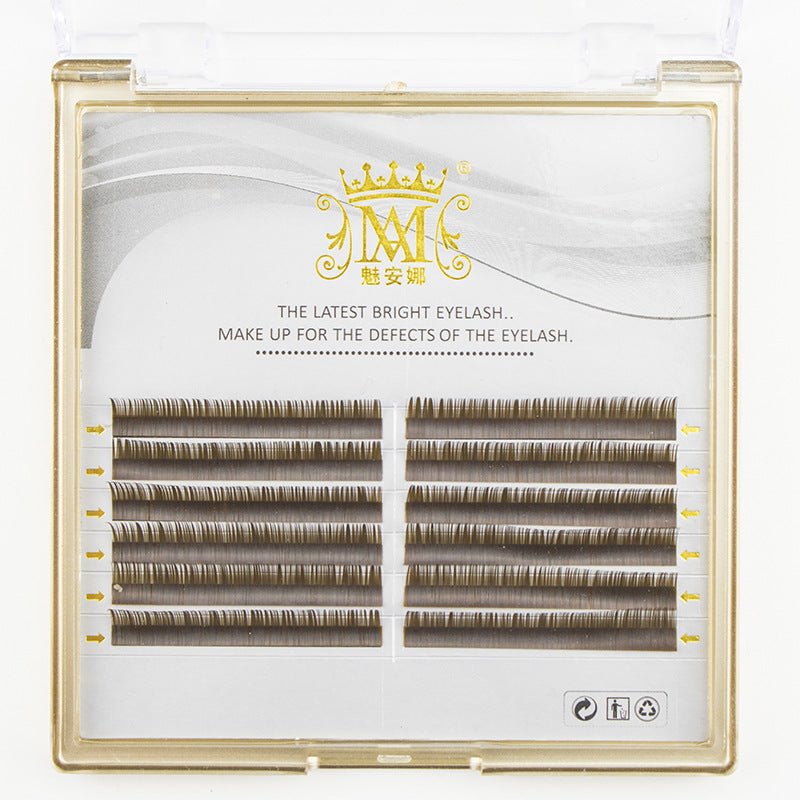 Brown false eyelashes