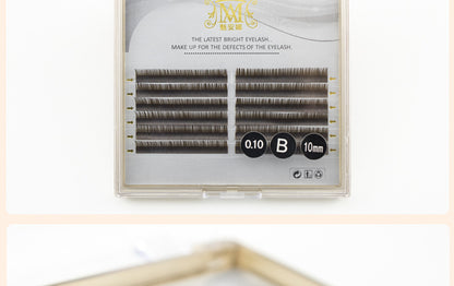 Brown false eyelashes